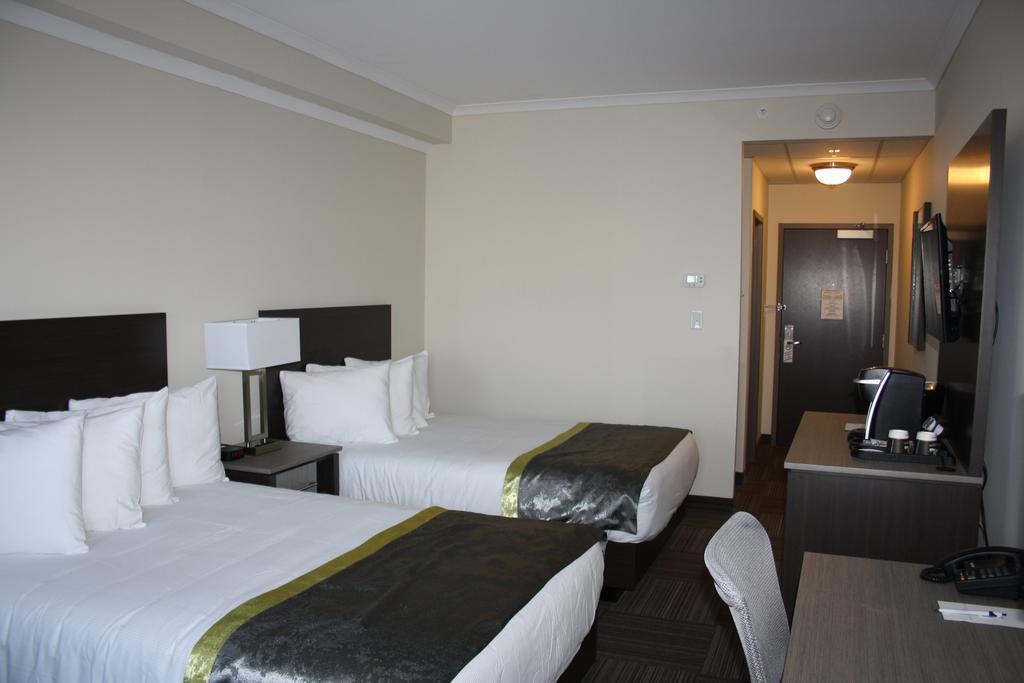 Crossroads Inn & Suites Paradise Dış mekan fotoğraf