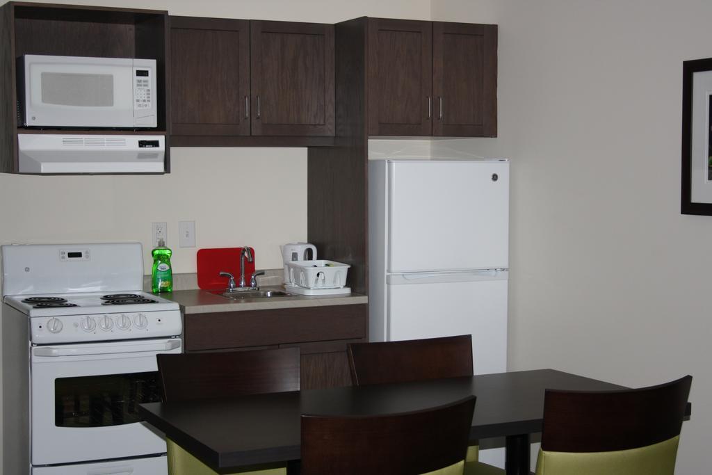 Crossroads Inn & Suites Paradise Dış mekan fotoğraf