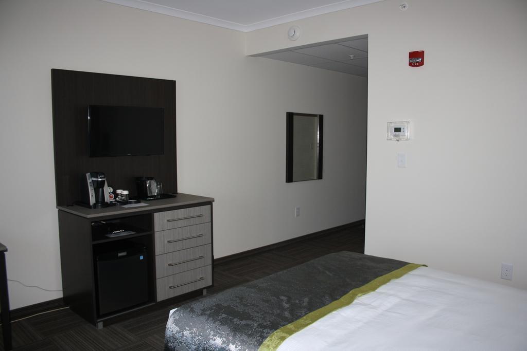Crossroads Inn & Suites Paradise Dış mekan fotoğraf