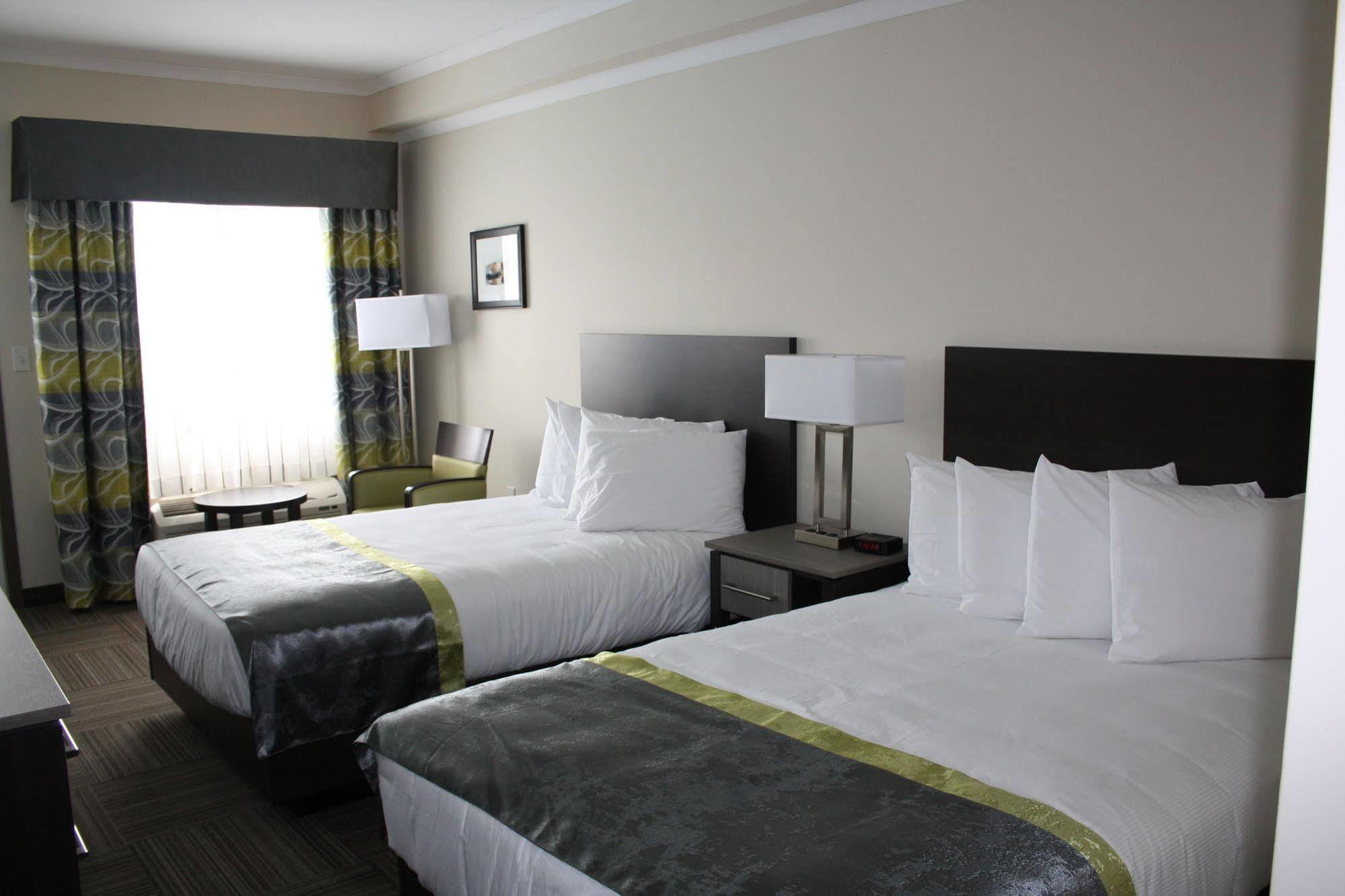 Crossroads Inn & Suites Paradise Dış mekan fotoğraf