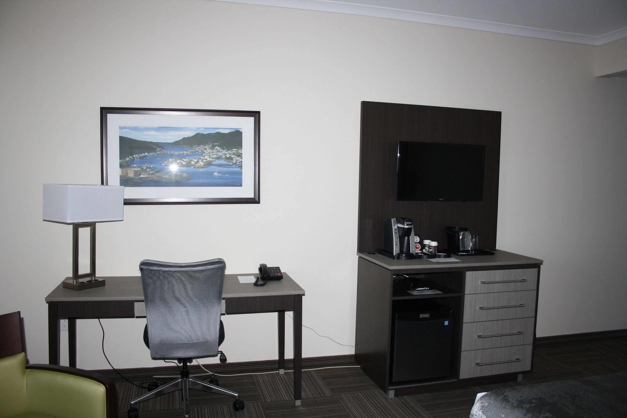 Crossroads Inn & Suites Paradise Dış mekan fotoğraf