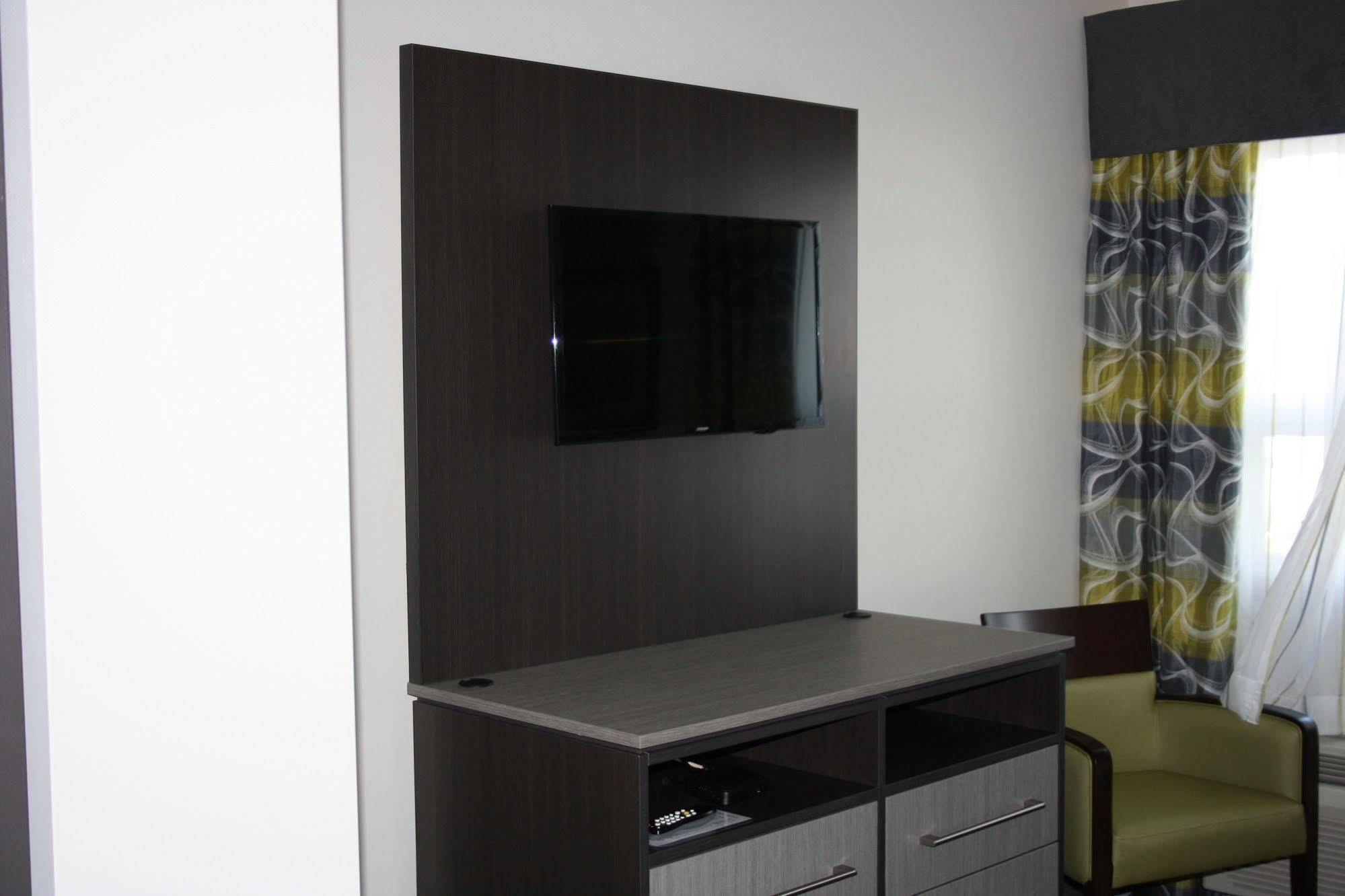 Crossroads Inn & Suites Paradise Dış mekan fotoğraf