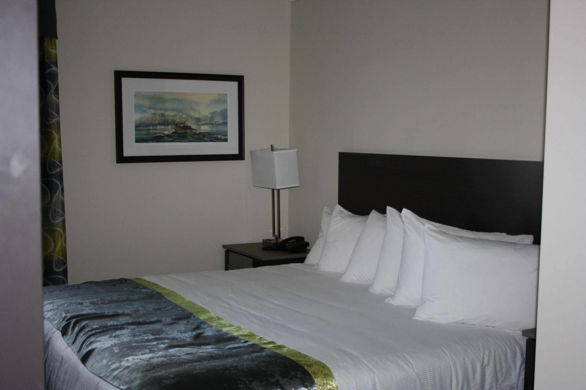 Crossroads Inn & Suites Paradise Dış mekan fotoğraf