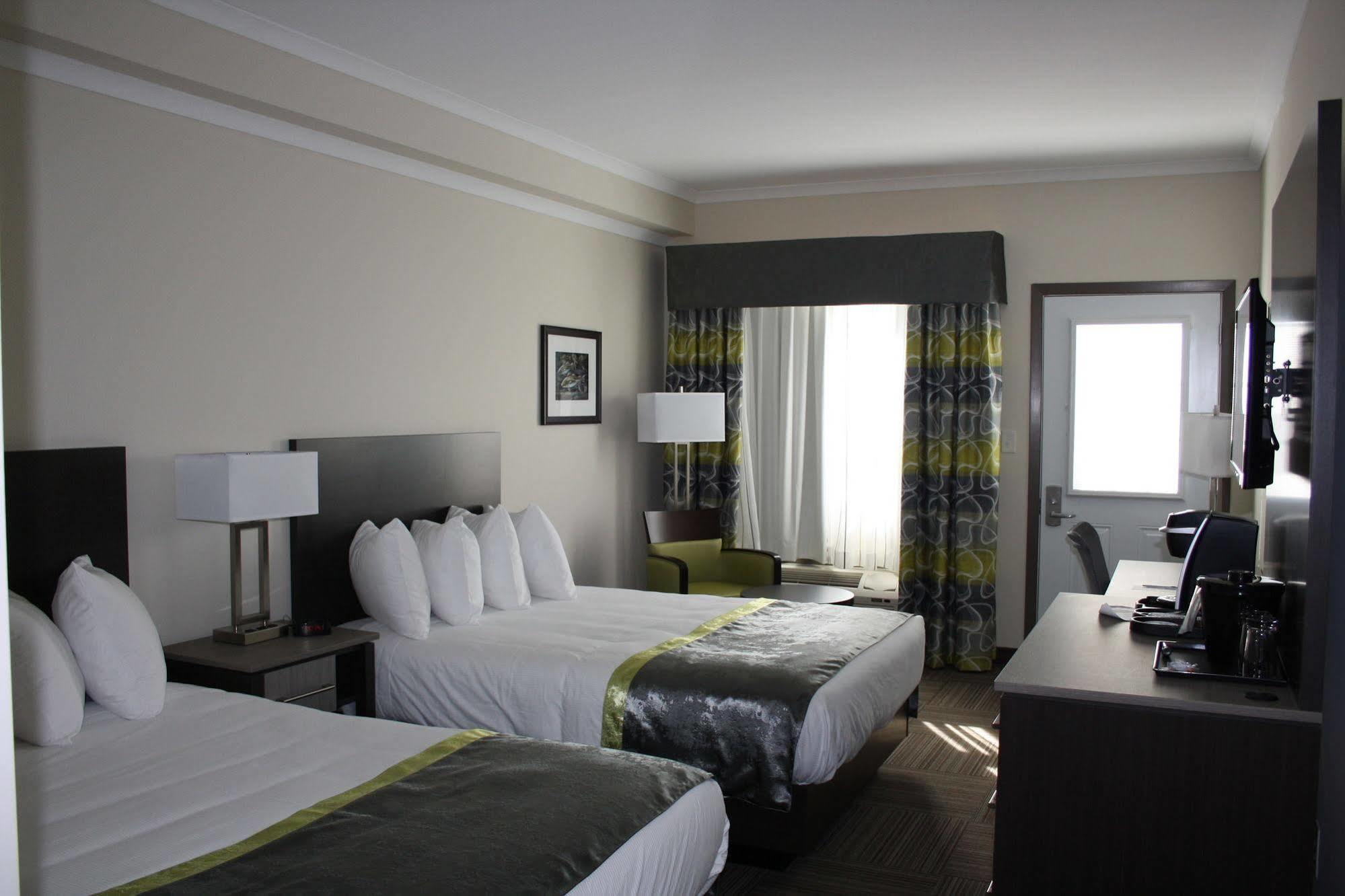 Crossroads Inn & Suites Paradise Dış mekan fotoğraf